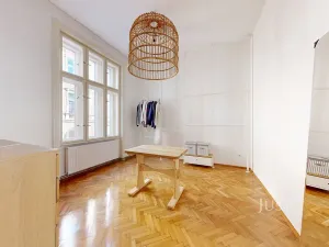 Prodej bytu 3+1, České Budějovice, Karla IV., 109 m2