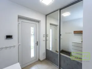 Prodej rodinného domu, Káraný, Masarykova, 123 m2