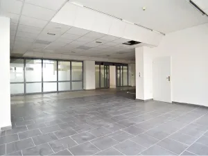 Pronájem obchodního prostoru, Kladno, Váňova, 123 m2