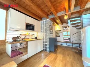 Pronájem bytu 2+kk, Praha - Smíchov, Hořejší nábřeží, 44 m2