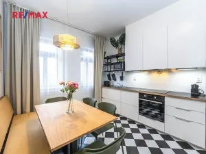 Pronájem bytu 3+kk, Praha - Žižkov, Milíčova, 75 m2