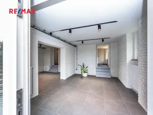 Pronájem kanceláře, Praha - Smíchov, U smíchovského hřbitova, 53 m2