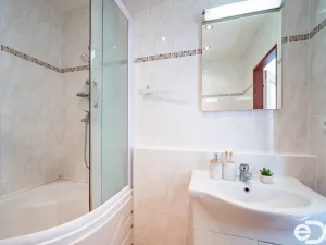 Prodej bytu 1+1, Hradec Králové, Sezemická, 32 m2