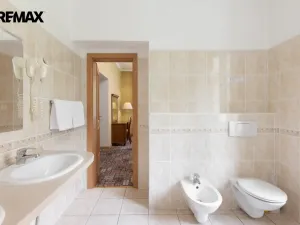 Prodej ubytování, Karlovy Vary, Na Vyhlídce, 1580 m2