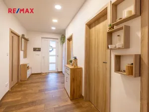 Prodej rodinného domu, Kostelec nad Černými lesy, 140 m2