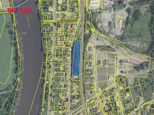 Prodej komerčního pozemku, Beroun, 3234 m2