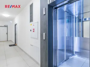 Prodej bytu 3+kk, Praha - Karlín, Breitfeldova, 90 m2