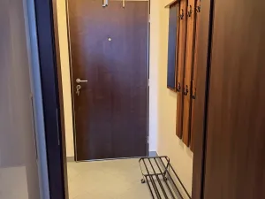 Pronájem bytu 1+kk, Praha - Střížkov, Zakšínská, 28 m2