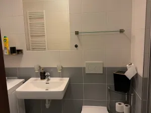 Pronájem bytu 1+kk, Praha - Střížkov, Zakšínská, 28 m2