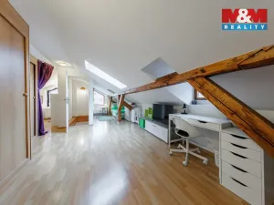 Prodej bytu 3+1, Karlovy Vary, Bulharská, 102 m2