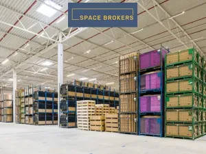 Pronájem skladu, Ostředek, 4540 m2