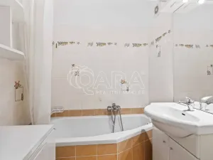 Pronájem bytu 3+kk, Praha - Kobylisy, Havlínova, 57 m2