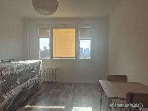 Pronájem bytu 1+kk, Praha - Braník, Vavřenova, 28 m2