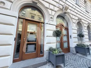 Pronájem kanceláře, Praha - Nové Město, Lazarská, 379 m2