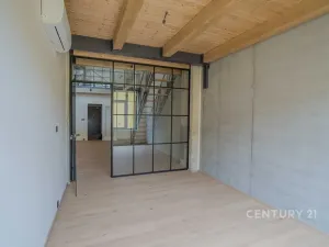 Prodej atypického bytu, Praha - Vysočany, Kolbenova, 176 m2