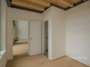 Prodej atypického bytu, Praha - Vysočany, Kolbenova, 181 m2