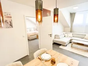 Pronájem bytu 2+kk, Praha - Smíchov, Arbesovo náměstí, 74 m2