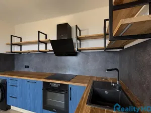 Prodej bytu 4+1, Stádlec, 83 m2