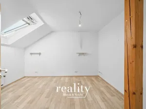 Prodej restaurace, Dobšice, Lahoferova, 797 m2