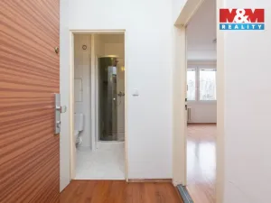 Pronájem bytu 1+kk, Praha - Háje, Květnového vítězství, 31 m2