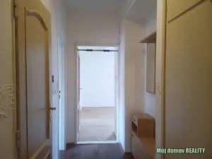 Pronájem bytu 2+1, Praha - Vysočany, Poděbradská, 58 m2