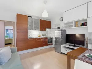 Prodej bytu 2+kk, Praha - Uhříněves, Ingrišova, 37 m2