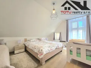 Prodej rodinného domu, Broumov, Mírové náměstí, 500 m2