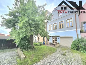 Prodej rodinného domu, Broumov, Mírové náměstí, 500 m2