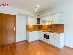 Prodej bytu 2+kk, Praha - Štěrboholy, Andersenova, 52 m2
