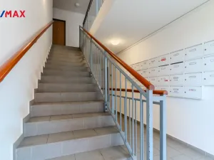 Prodej bytu 2+kk, Praha - Štěrboholy, Andersenova, 52 m2