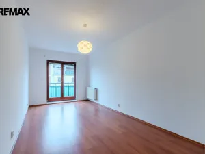 Prodej bytu 2+kk, Praha - Štěrboholy, Andersenova, 52 m2
