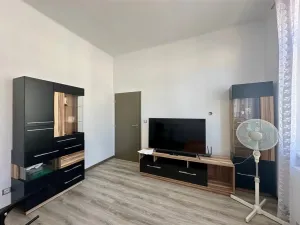 Pronájem bytu 2+kk, Cheb, Karlova, 43 m2