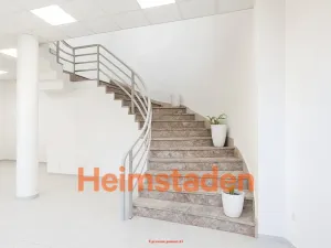 Pronájem kanceláře, Havířov - Město, nám. Republiky, 376 m2