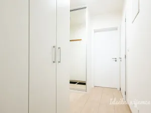 Pronájem bytu 2+kk, Praha - Vysočany, Strnadových, 59 m2