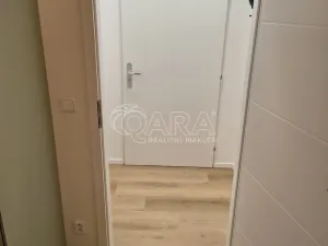 Pronájem bytu 1+kk, Praha - Košíře, U Tyrše, 33 m2