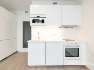 Pronájem bytu 1+kk, Praha - Hloubětín, Poděbradská, 32 m2