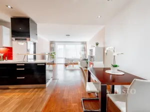 Prodej bytu 4+kk, Praha, Švejcarovo náměstí, 98 m2