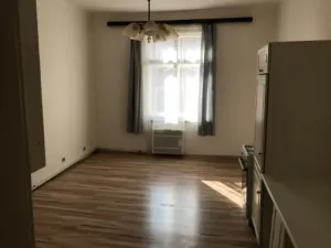 Pronájem bytu 2+kk, Praha - Holešovice, 48 m2