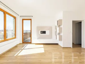 Pronájem bytu 3+kk, Praha - Hloubětín, Modrého, 91 m2