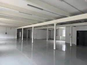 Pronájem skladu, Ostrov, 370 m2