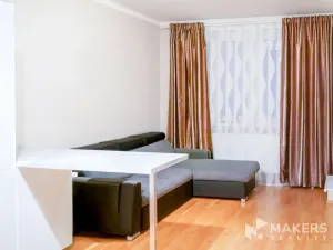Pronájem bytu 2+kk, Praha - Libeň, U svobodárny, 53 m2