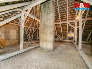 Prodej půdního prostoru, Plzeň - Jižní Předměstí, Němejcova, 124 m2