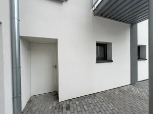 Pronájem bytu 1+kk, Lomnice, Dlouhá, 32 m2