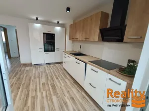 Prodej bytu 2+kk, Otrokovice, Bezručova, 51 m2