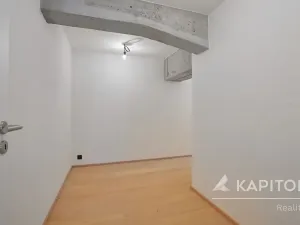 Prodej bytu 2+kk, Praha - Vysočany, Kolbenova, 77 m2