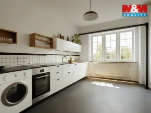 Prodej rodinného domu, Kravaře, Náměstí, 180 m2