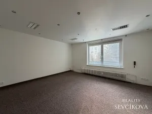 Pronájem kanceláře, Hradec Králové, Škroupova, 28 m2