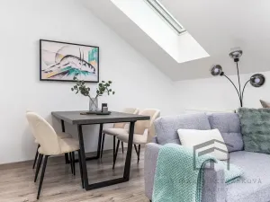 Pronájem bytu 2+kk, Praha - Libeň, Pod Labuťkou, 38 m2