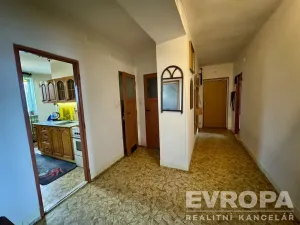 Prodej bytu 3+1, Plzeň - Jižní Předměstí, Brožíkova, 85 m2