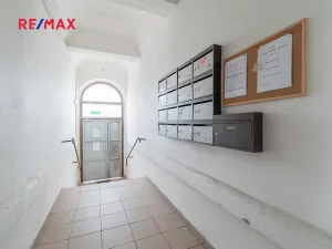 Pronájem bytu 1+kk, Plzeň, Skvrňanská, 30 m2